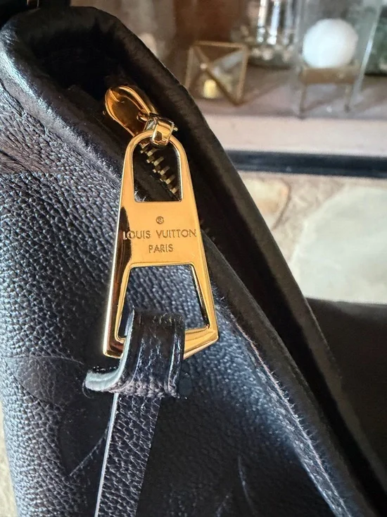 Louis Vuitton Black Monogram Embossed Hobo Bag. Carry All - Picture 4 of 10